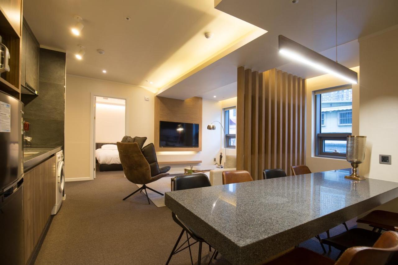 Uh Suite The Jongno Seoul Exterior photo