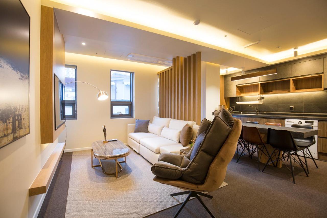 Uh Suite The Jongno Seoul Exterior photo