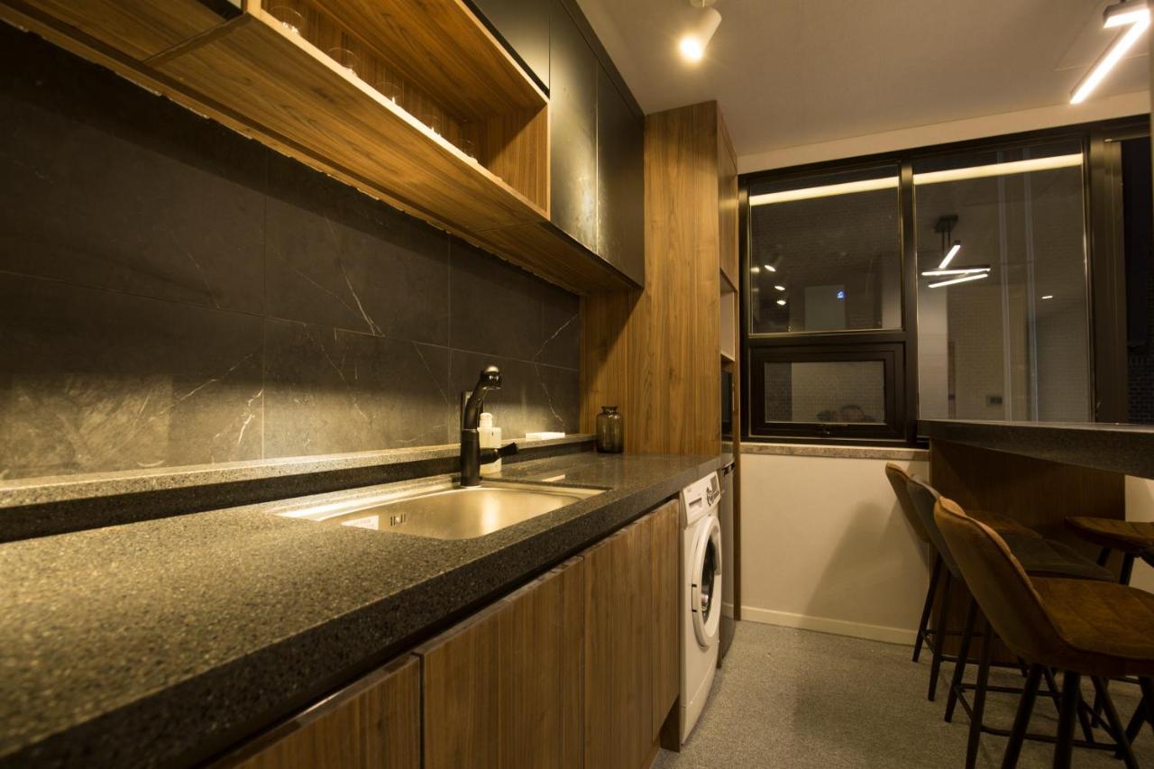 Uh Suite The Jongno Seoul Exterior photo