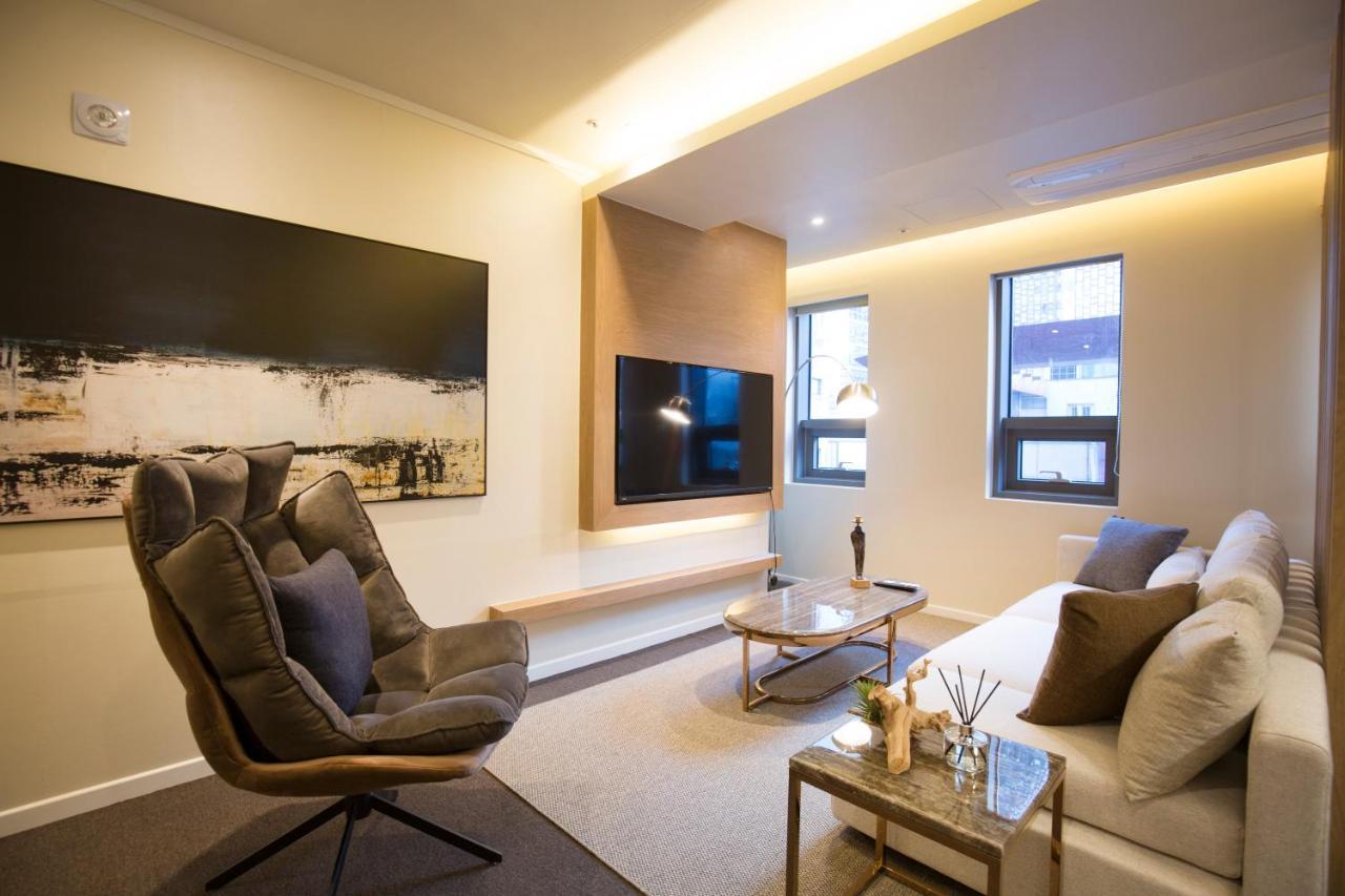 Uh Suite The Jongno Seoul Exterior photo