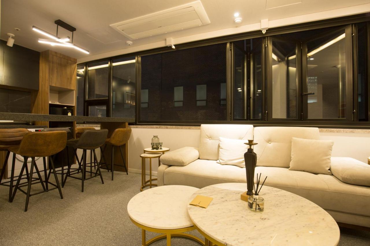 Uh Suite The Jongno Seoul Exterior photo